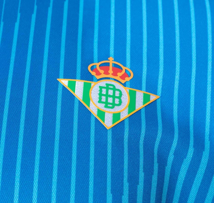 camiseta-hummel-real-betis-primera-equipacion-portero-2023-2024-diva-blue-2