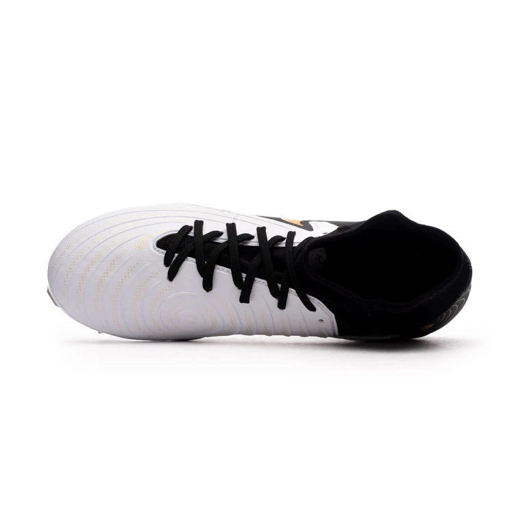 bota-nike-phantom-luna-ii-academy-fgmg-white-black-mtlc-gold-coin-4