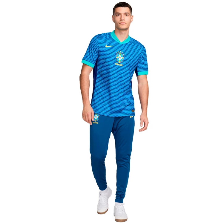 camiseta-nike-brasil-segunda-equipacion-authentic-copa-america-2024-azul-cielo-2