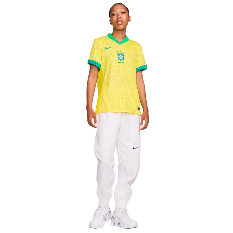 camiseta-nike-brasil-primera-equipacion-copa-america-2024-mujer-dynamic-yellow-lemon-chiffon-green-spark-2