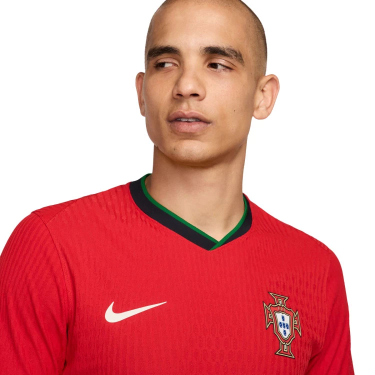 camiseta-nike-portugal-primera-equipacion-authentic-eurocopa-2024-university-red-pine-green-pitch-blue-sail-2