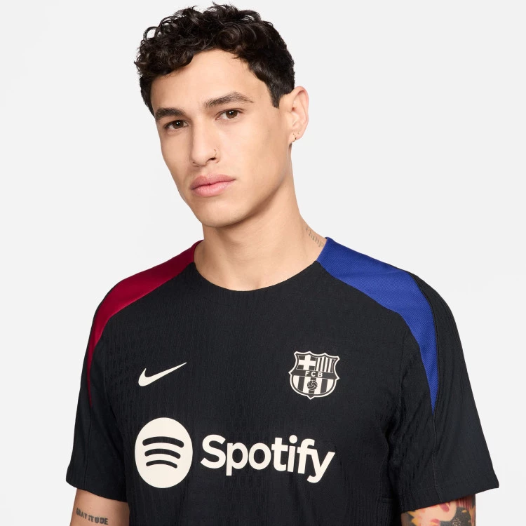 camiseta-nike-fc-barcelona-training-2024-2025-black-noble-red-deep-royal-blue-orewood-2