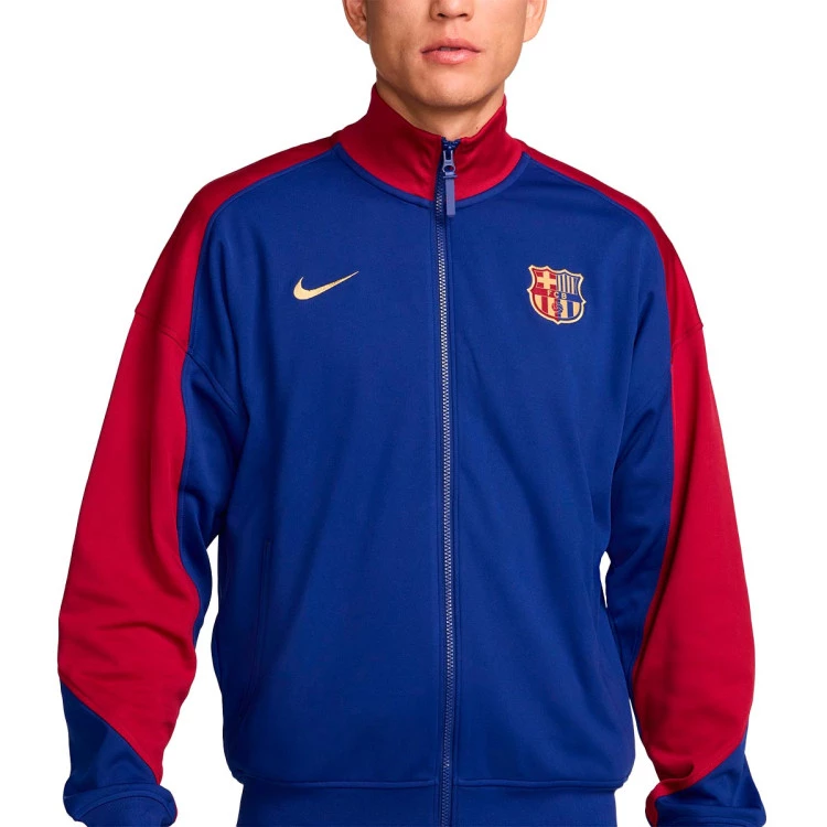 chaqueta-nike-fc-barcelona-pre-match-2024-2025-deep-royal-blue-noble-red-club-gold-5