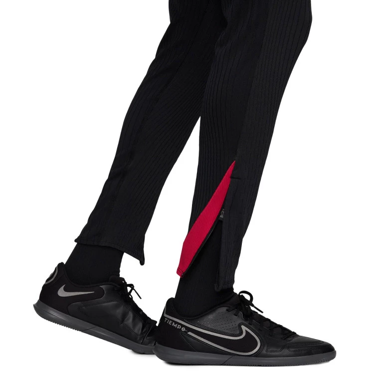 pantalon-largo-nike-liverpool-fc-training-2024-2025-black-gym-red-orewood-4