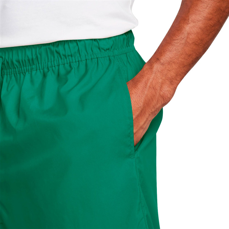pantalon-corto-nike-club-flow-malachite-white-2