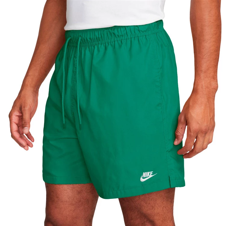 pantalon-corto-nike-club-flow-malachite-white-5