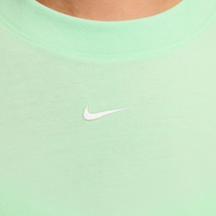 nike-essentials-mujer-vapor-green-sail-4