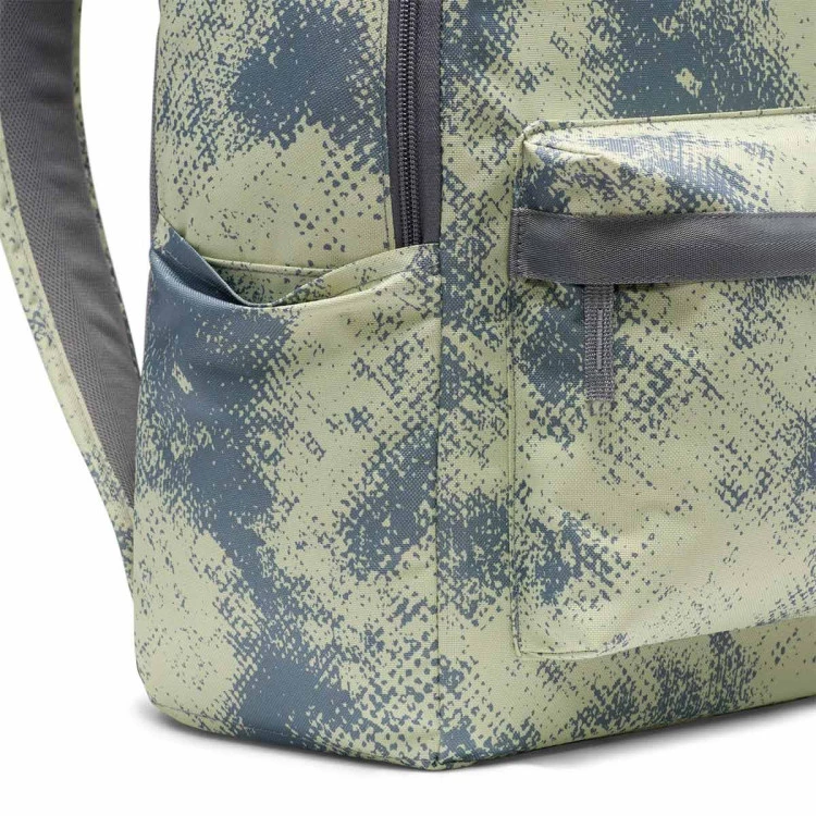 mochila-nike-heritage-25-l-olive-aura-smoke-grey-summit-white-7