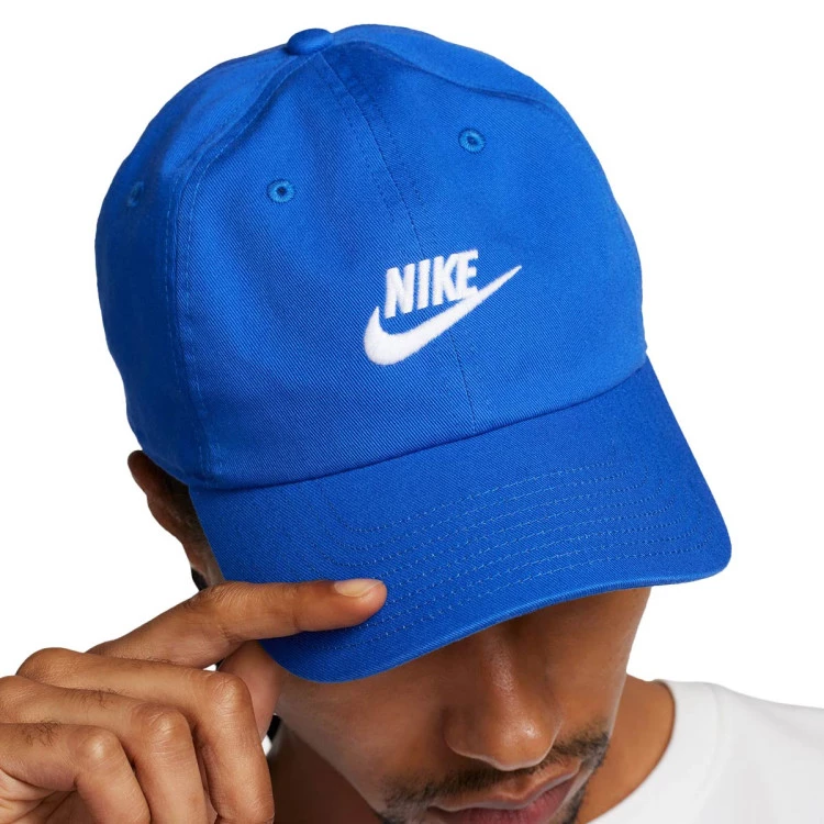 gorra-nike-club-futura-wash-game-royal-white-2