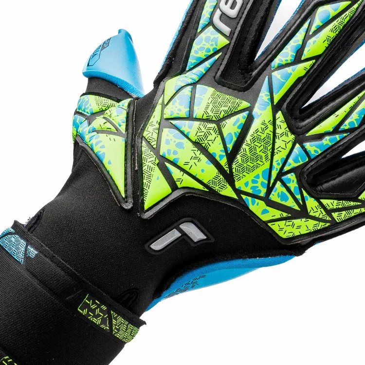 guante-reusch-attrakt-aqua-evolution-black-green-4