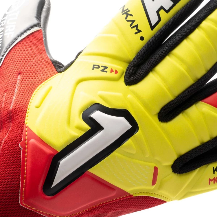 guante-rinat-nkam-pro-onana-red-yellow-black-4