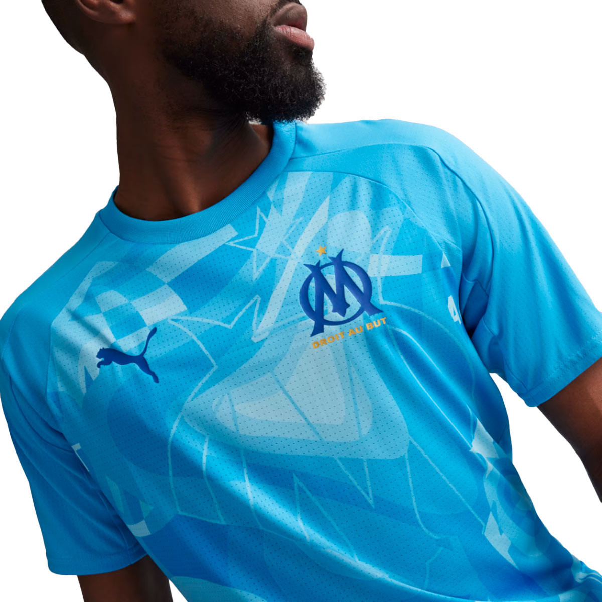 Puma dévoile les nouveaux maillots de l'Olympique de Marseille pour la  saison 2023-2024 (désormais floqués CMA CGM) 