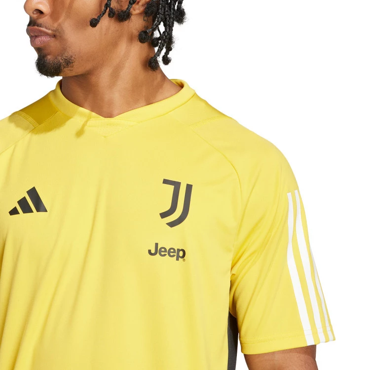 camiseta-adidas-juventus-training-2023-2024-bold-gold-2