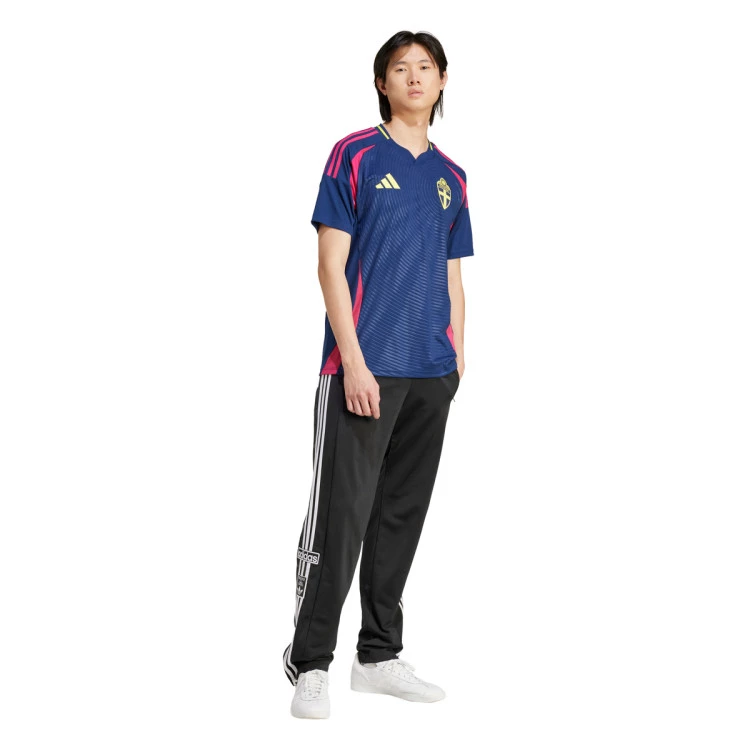 camiseta-adidas-suecia-segunda-equipacion-eurocopa-2024-team-navy-blue-2