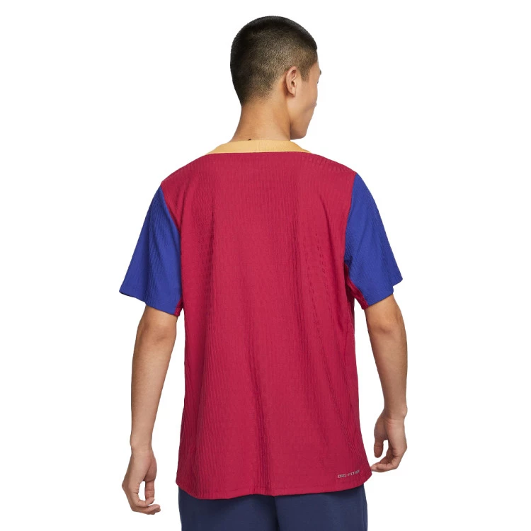 camiseta-nike-fc-barcelona-training-2023-2024-noble-red-deep-royal-blue-club-gold-1