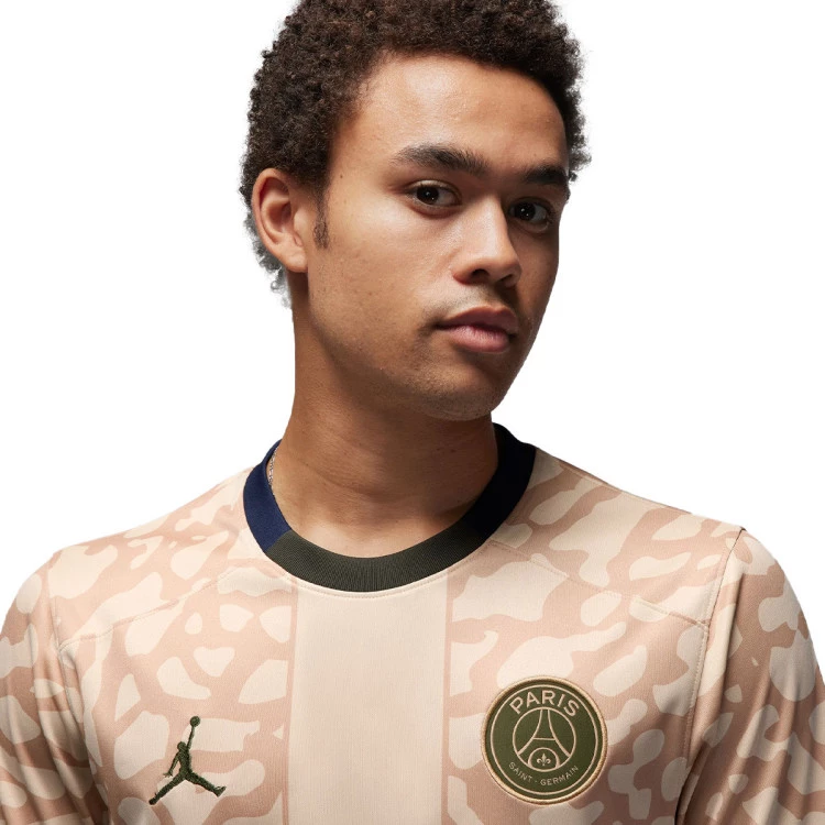 camiseta-nike-paris-saint-germain-fc-cuarta-equipacion-2023-2024-hemp-obsidian-sequoia-rough-green-2