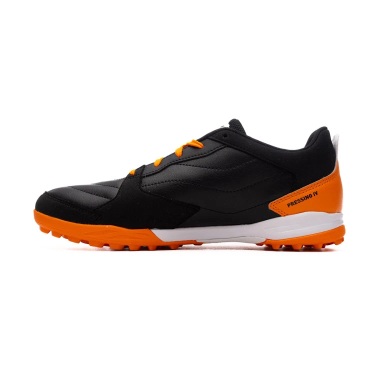 bota-puma-pressing-iv-turf-black-rickie-orange-white-2