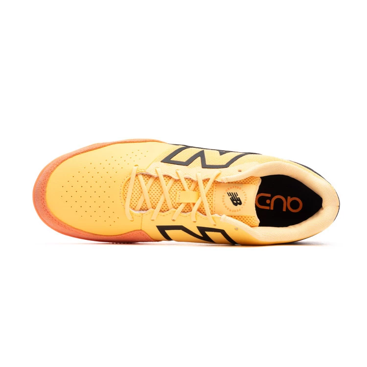 zapatilla-new-balance-audazo-command-in-v6-white-peach-4