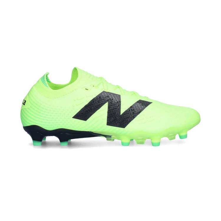 bota-new-balance-tekela-pro-low-laced-fg-v4-verde-1