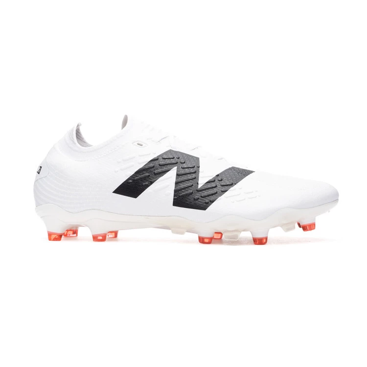 bota-new-balance-tekela-pro-low-laced-fg-v4-white-1