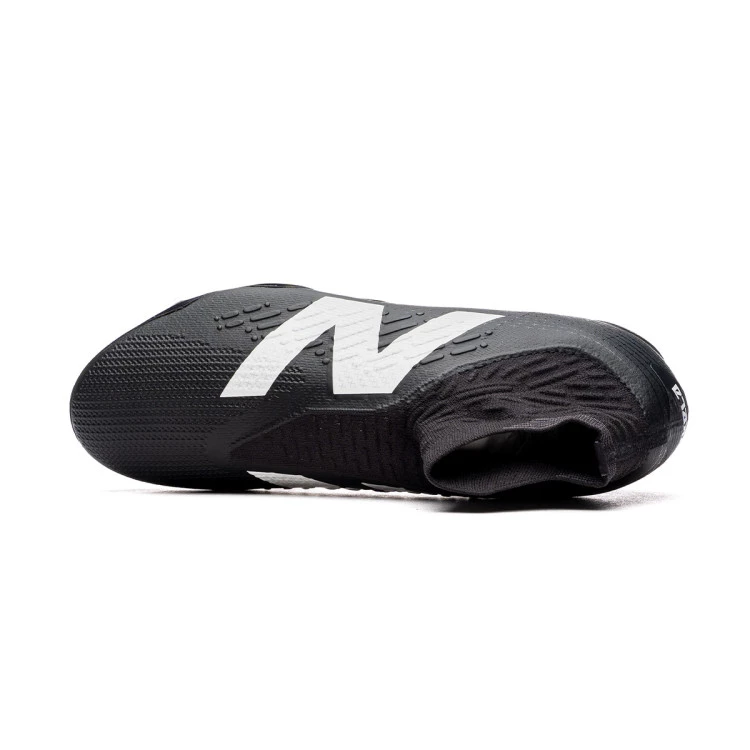 bota-new-balance-tekela-pro-fg-v4-black-4