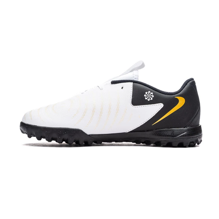 bota-nike-phantom-gx-ii-academy-turf-nino-white-black-mtlc-gold-coin-2