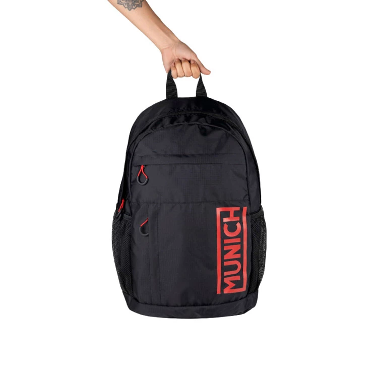 mochila-munich-slim-22l-black-4