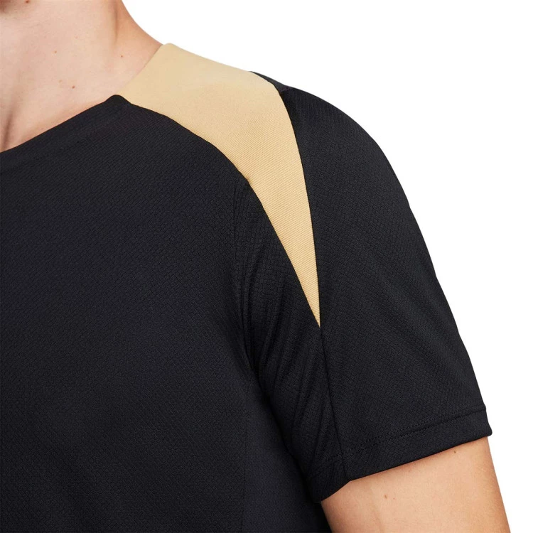 camiseta-nike-dri-fit-strike-black-jersey-gold-metallic-gold-3