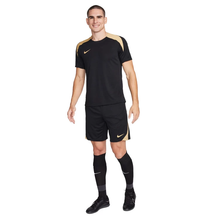 camiseta-nike-dri-fit-strike-black-jersey-gold-metallic-gold-4