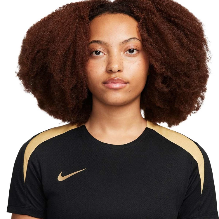 camiseta-nike-dri-fit-strike-mujer-black-jersey-gold-metallic-gold-2