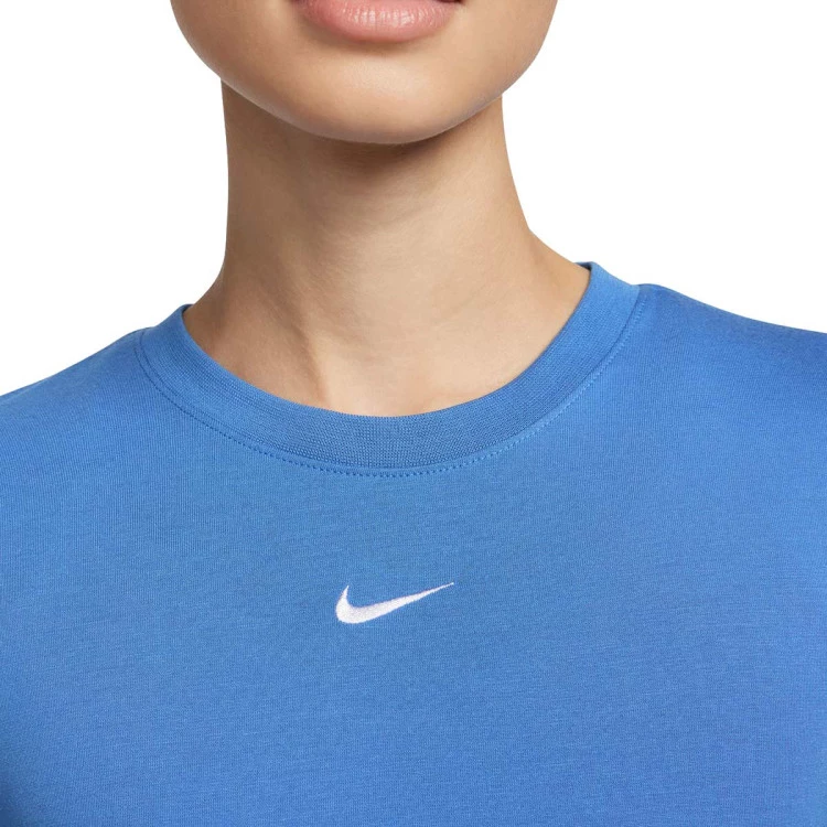 camiseta-nike-essentials-mujer-wonder-white-bluebird-green-3