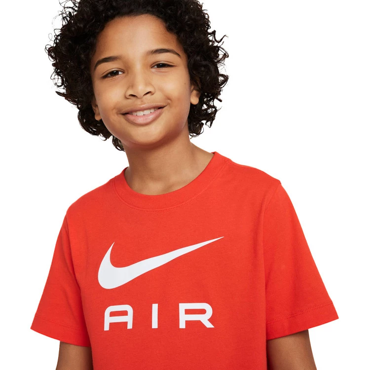 camiseta-nike-air-nino-white-better-scarlet-gum4-3