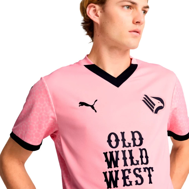 camiseta-puma-palermo-primera-equipacion-2024-2025-bright-pink-black-3