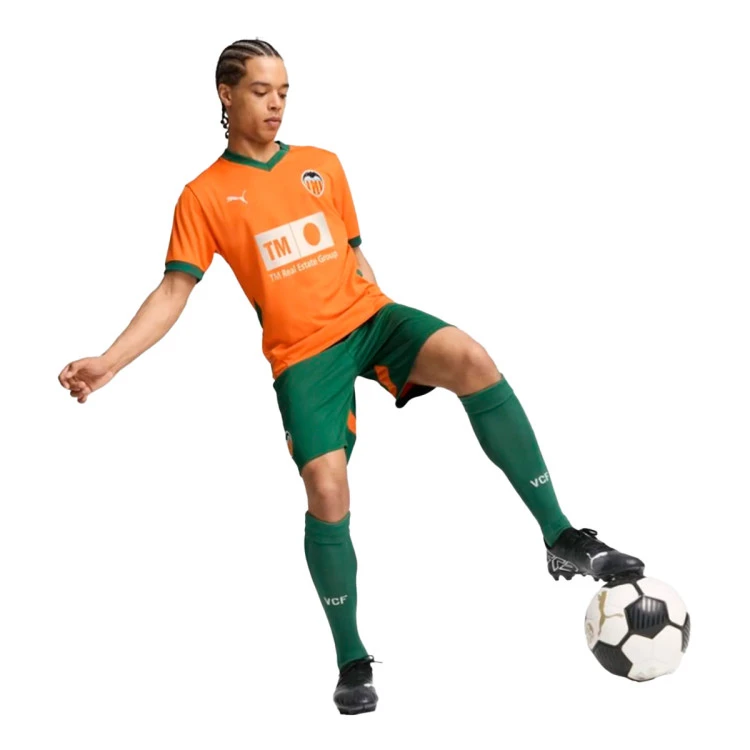 pantalon-corto-puma-valencia-cf-tercera-equipacion-2024-2025-vine-rickie-orange-2