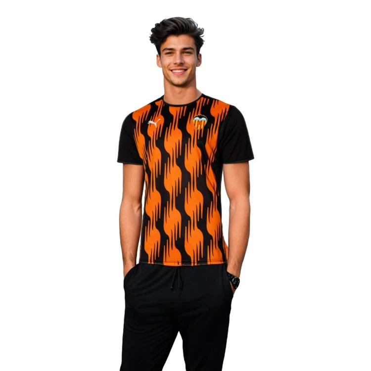 camiseta-puma-valencia-cf-pre-match-2024-2025-black-rickie-orange-0