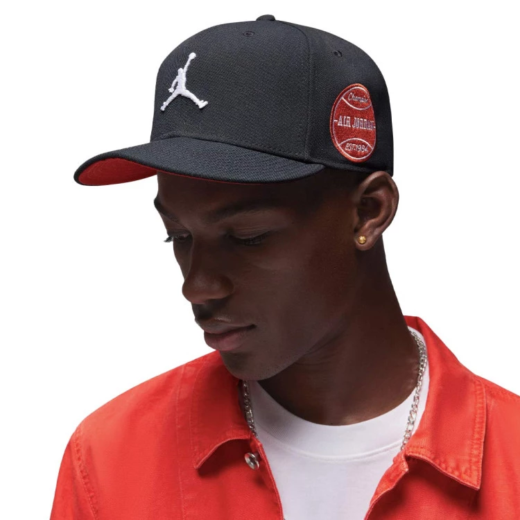 gorra-jordan-pro-flight-mvp-black-dune-red-white-0