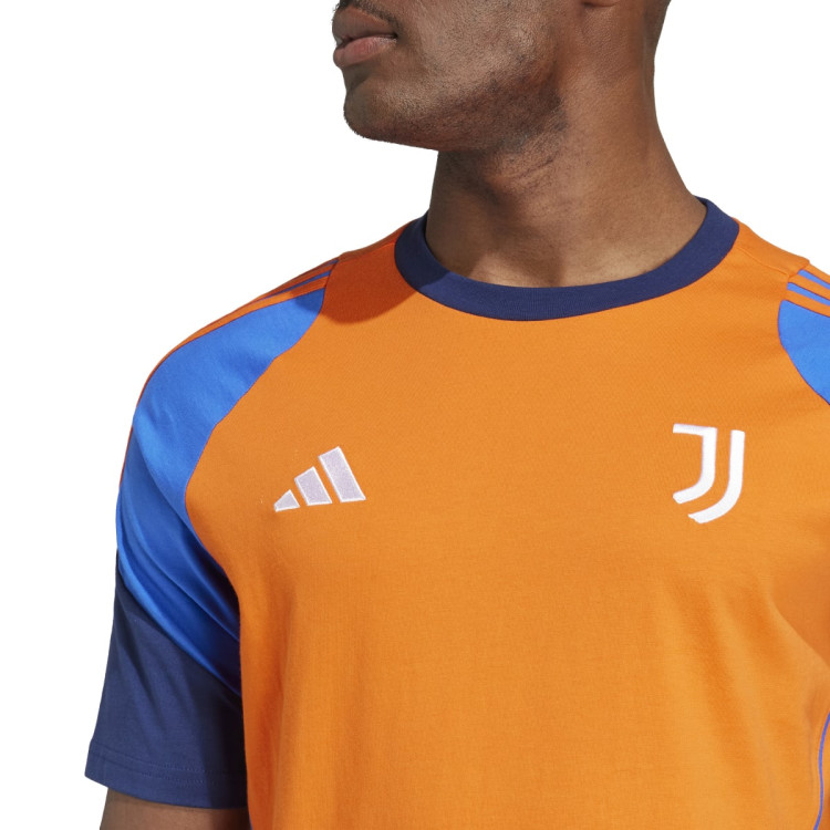camiseta-adidas-juventus-training-2024-2025-team-orange-3