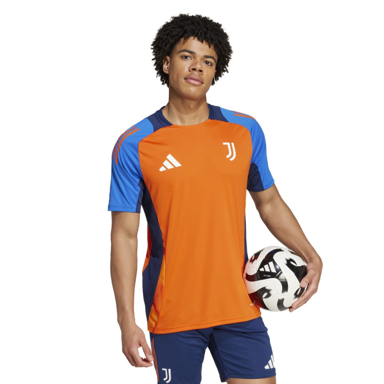 camiseta-adidas-juventus-training-2024-2025-team-orange-2
