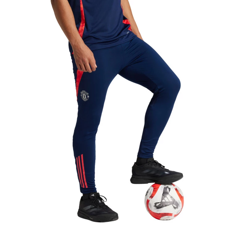 pantalon-largo-adidas-manchester-united-training-2024-2025-night-indigo-bright-red-1