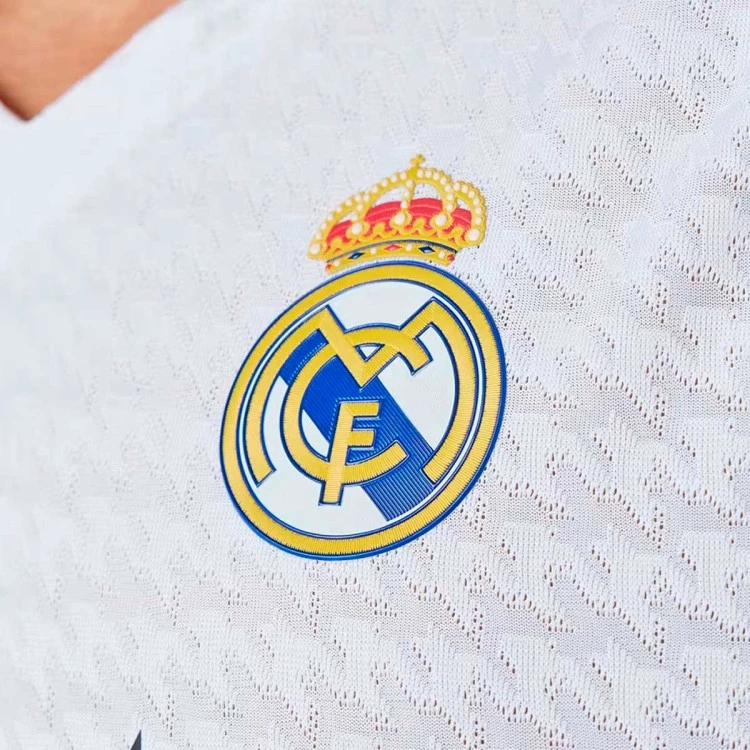 camiseta-adidas-real-madrid-primera-equipacion-authentic-2024-2025-white-3