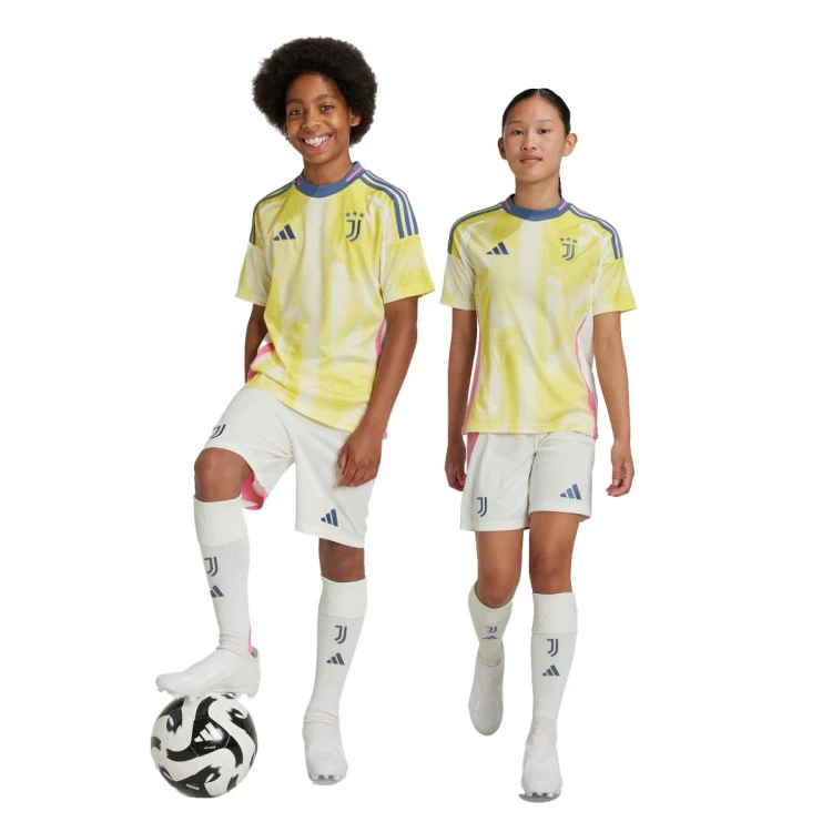 pantalon-corto-adidas-juventus-segunda-equipacion-2024-2025-nino-off-white-2