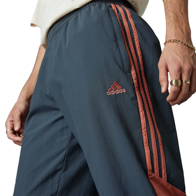 pantalon-largo-adidas-fc-bayern-fanswear-2024-2025-dark-grey-hazy-emerald-3