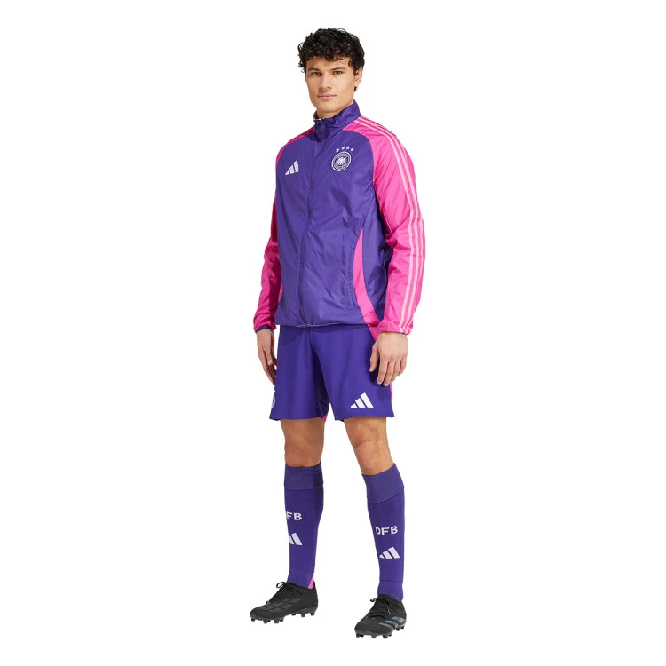 chaqueta-adidas-alemania-pre-match-eurocopa-2024-reversible-team-colleg-purple-semi-lucid-fuchsia-white-2