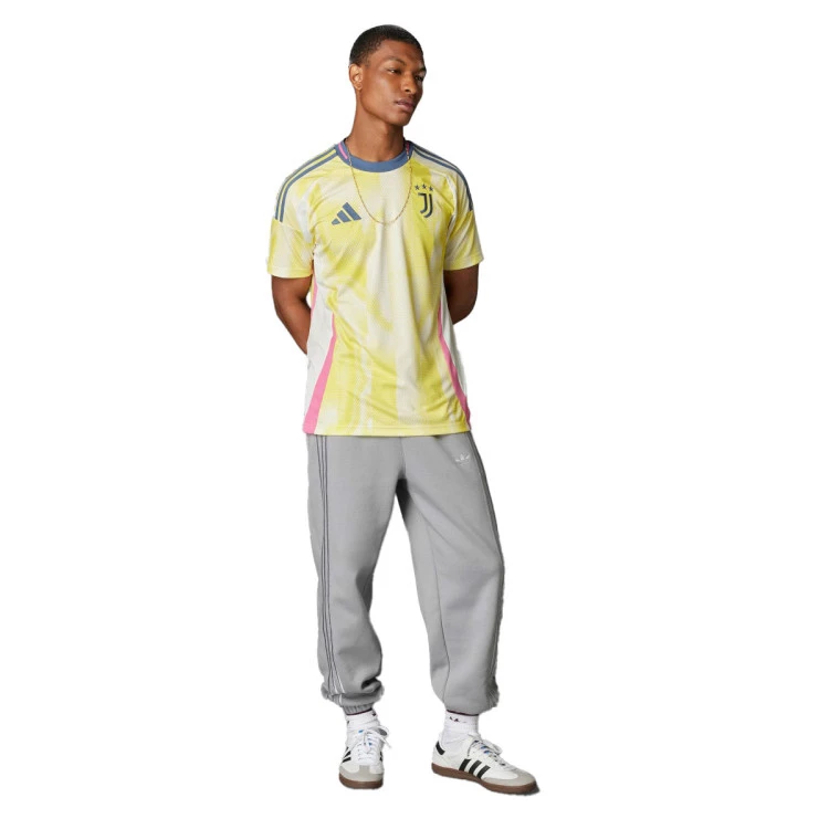 camiseta-adidas-juventus-segunda-equipacion-2024-2025-pure-sulfur-0