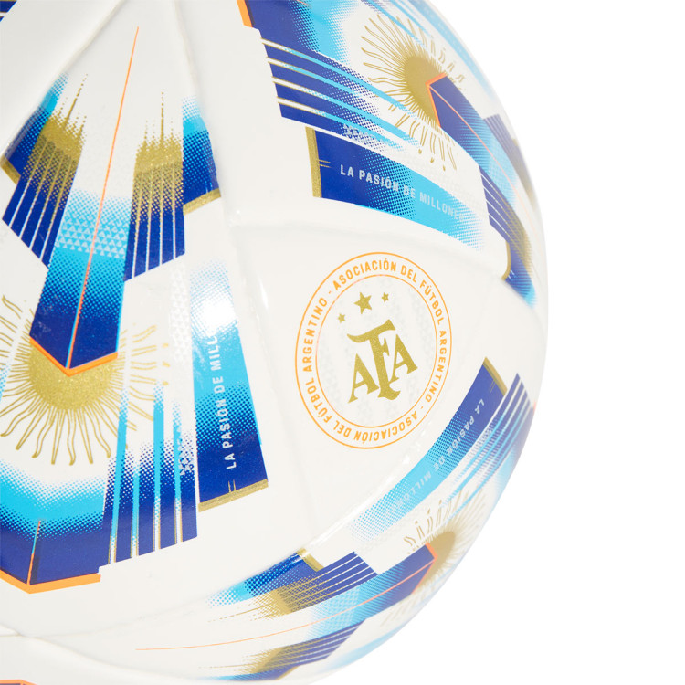 balon-adidas-argentina-copa-america-2024-white-pantone-lucid-blue-gold-met.-3