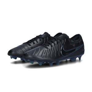 All black nike tiempos online