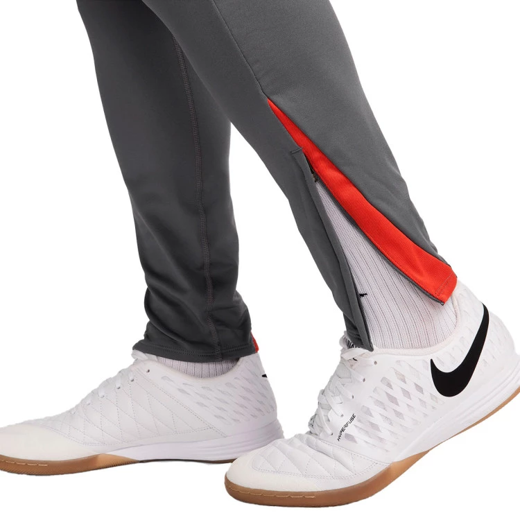 pantalon-largo-nike-strike-iron-grey-iron-grey-dragon-red-white-4