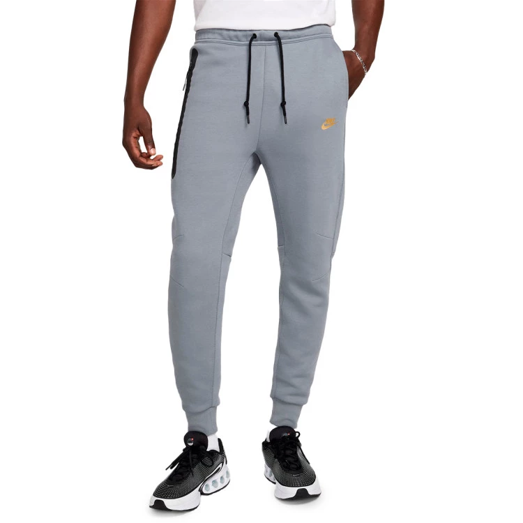 pantalon-largo-nike-tech-fleece-cool-grey-metallic-gold-0