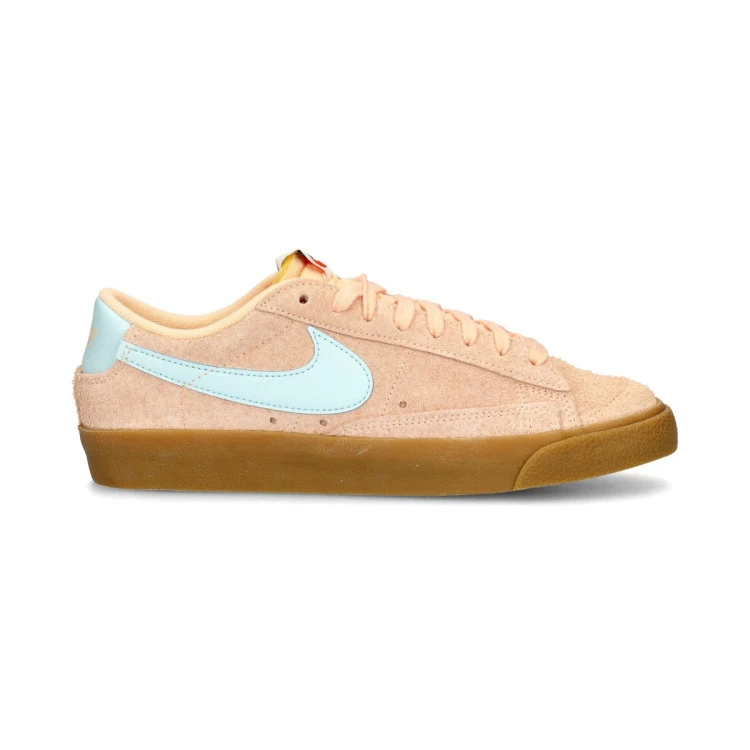 zapatilla-nike-blazer-low-77-vintage-mujer-crimson-tint-glacier-blue-gum-lt-brown-team-o-1