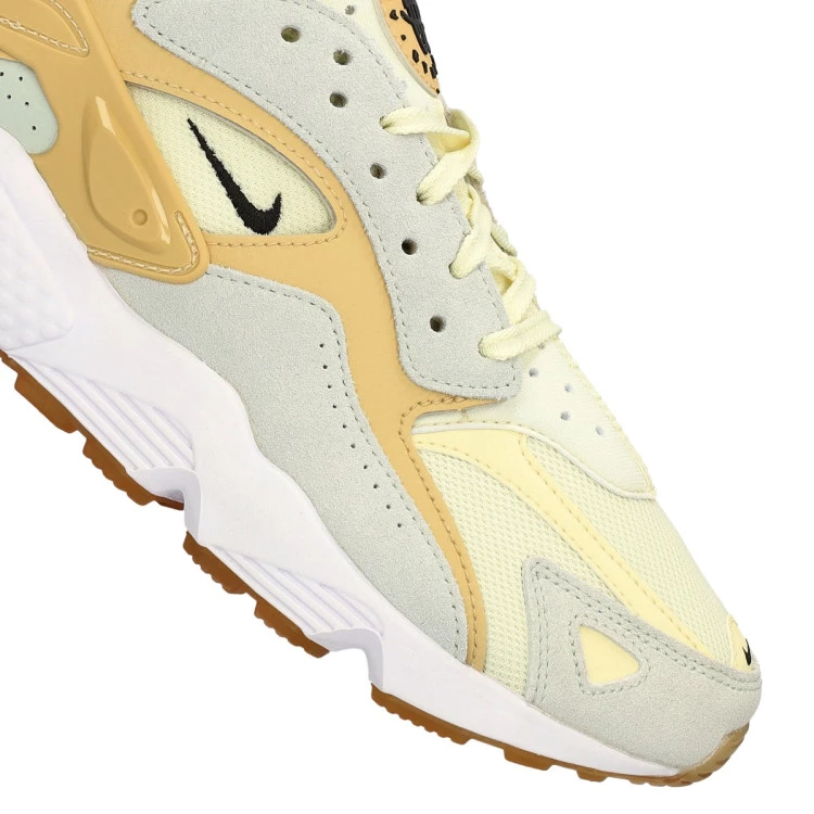 zapatilla-nike-air-huarache-runner-beige-6